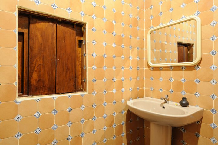 Room 80 of 82