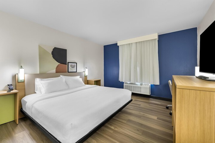 Room 20 of 49