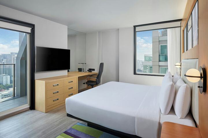 Room 14 of 77