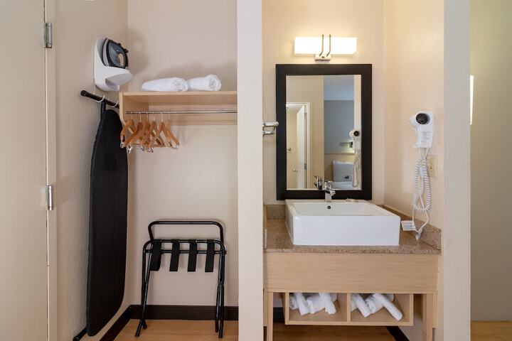 Deluxe 2 Double Beds (2 of 5)