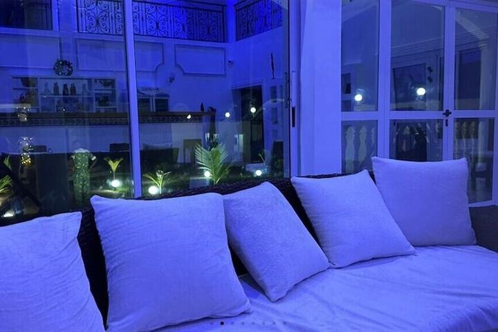 Lounge 11 of 20