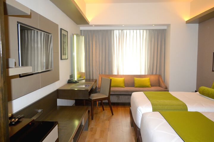 Room 10 of 71