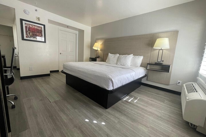 Room 2 of 12