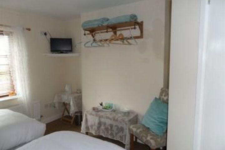 Room 9 of 24