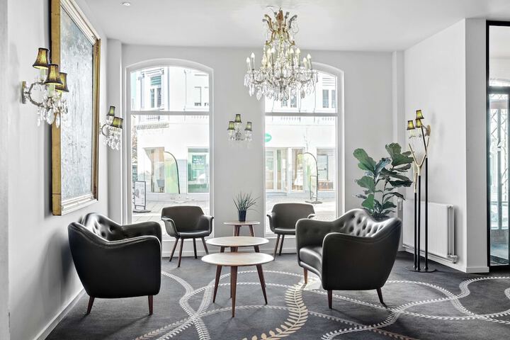 Guest Lobby