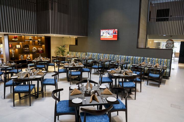 Dining Photos