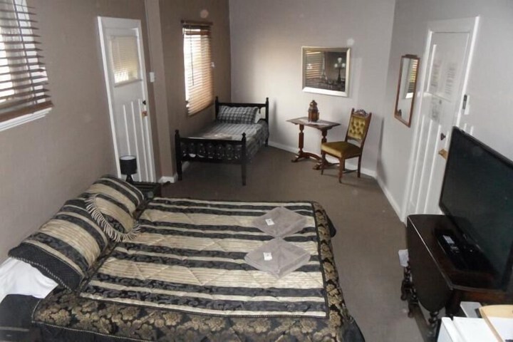 Room 10 of 43