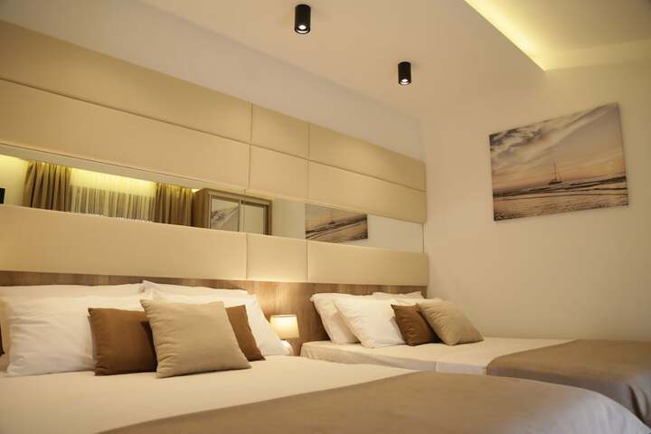 Room 63 of 132