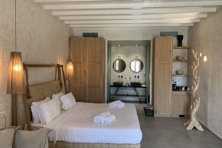 Room 36 of 198