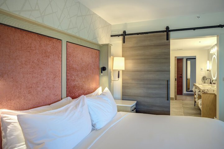 Room 30 of 119