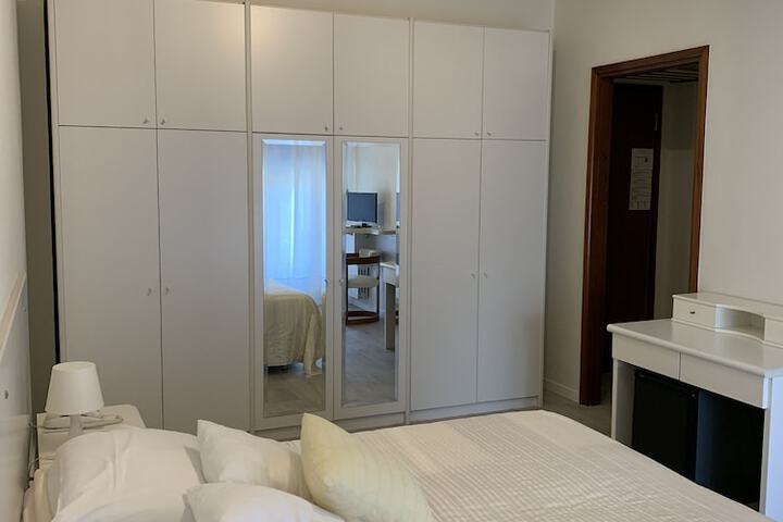 Room 47 of 154