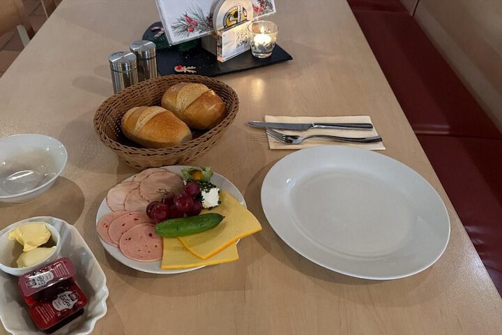 Breakfast/Coffee Service 9 of 12