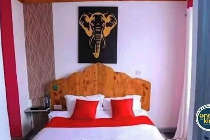 Room 13 of 39