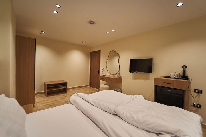 Room 79 of 174