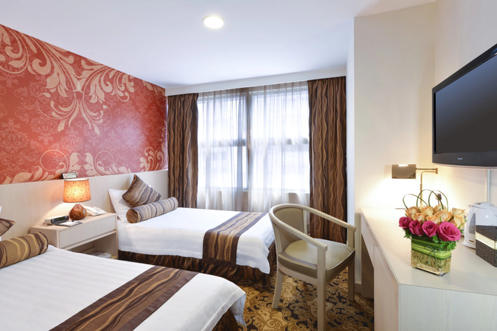 Room 3 of 19