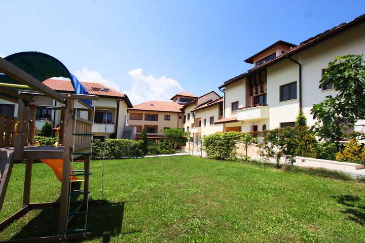Children's play area - outdoor
