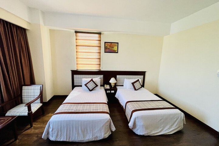 Room 3 of 50