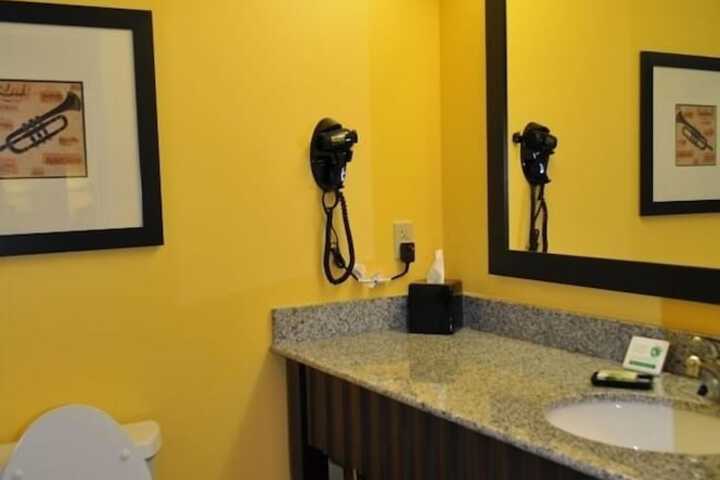 Room 46 of 59