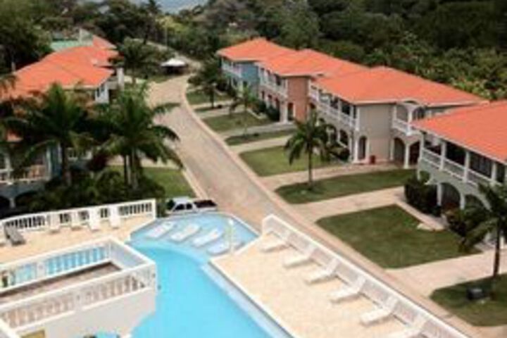 Sunset Villas 7B