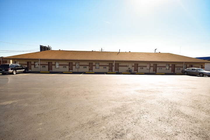 Property Grounds 26 of 30