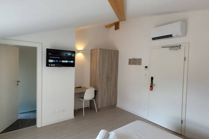 Room 47 of 47