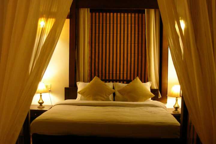 Room 2 of 20