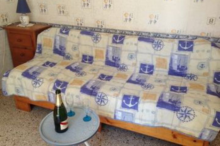 Room 15 of 19