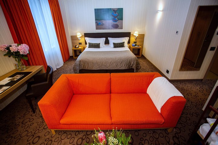 Room 16 of 57