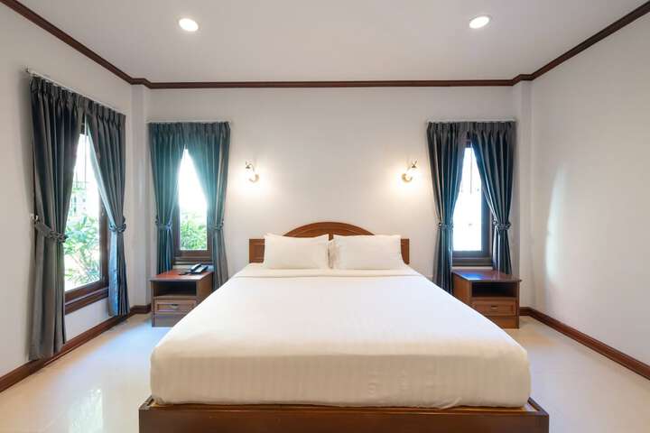 Room 28 of 94