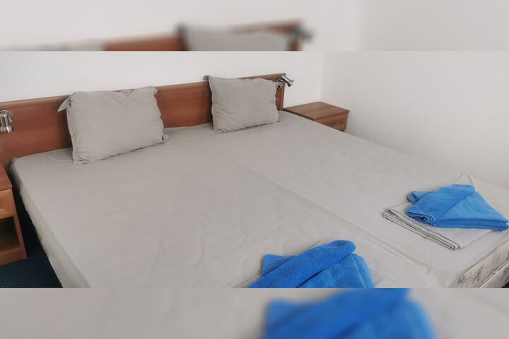 Room 15 of 15