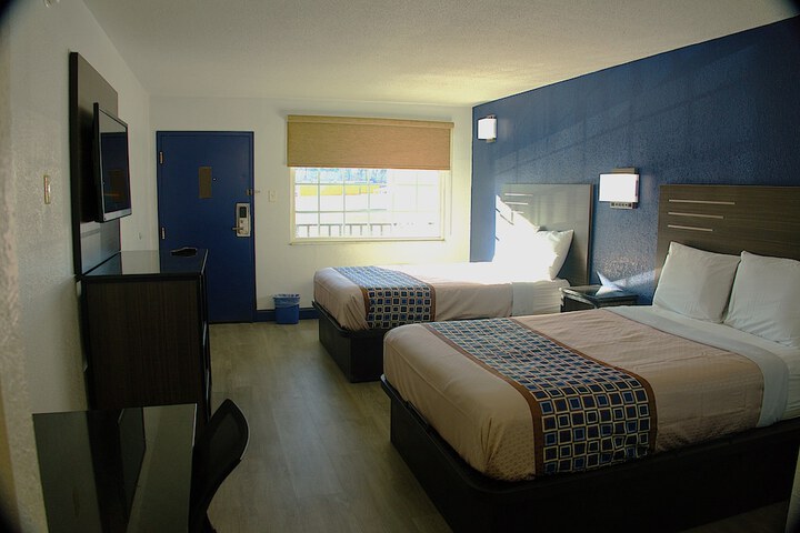 Room 22 of 32
