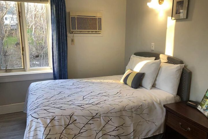Room 18 of 135