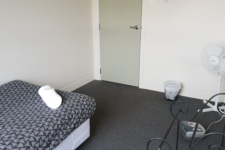 Room 6 of 40