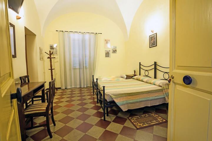 Room 9 of 51