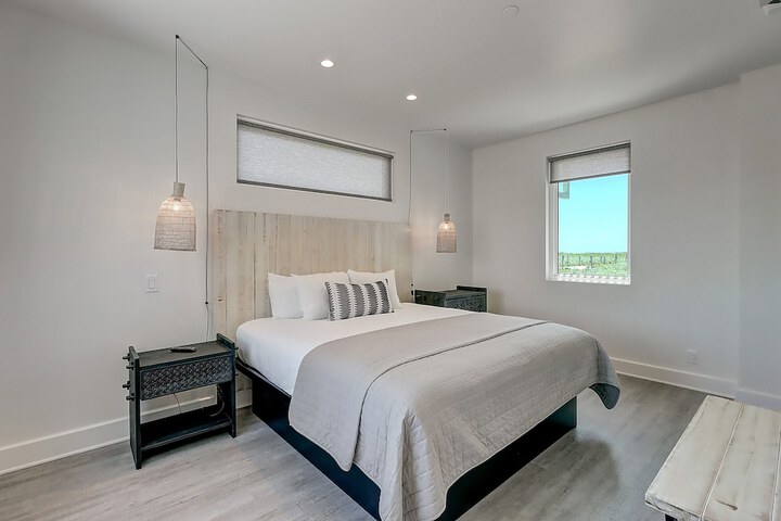 Room 15 of 132