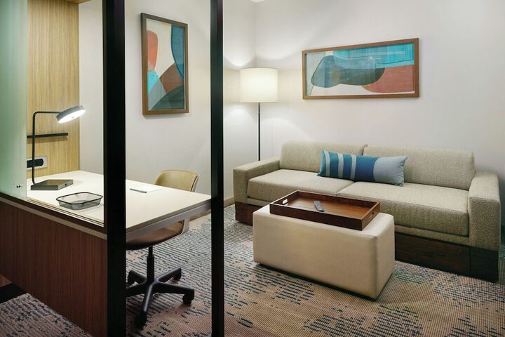 Room 7 of 17