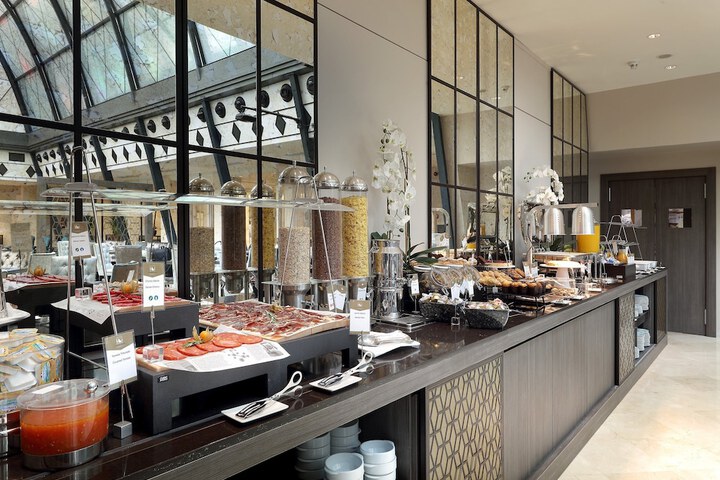 Breakfast/Coffee Service 30 of 42