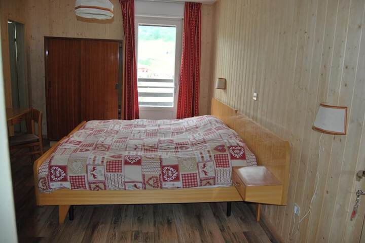 Room 7 of 38