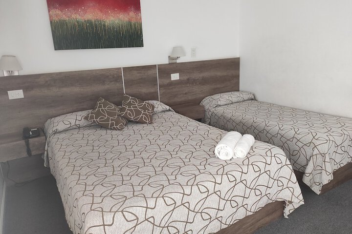 Room 4 of 25