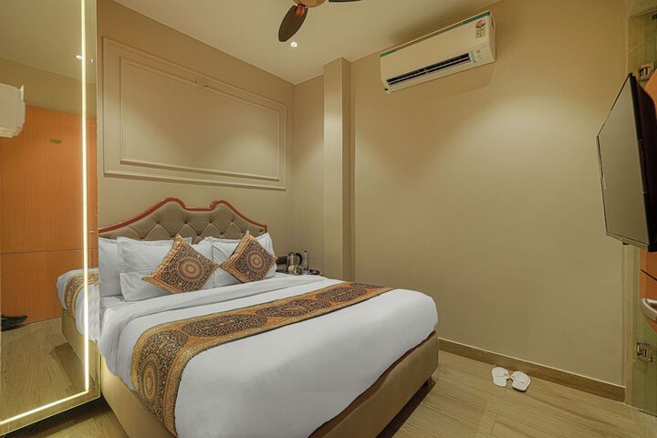 Room 27 of 41