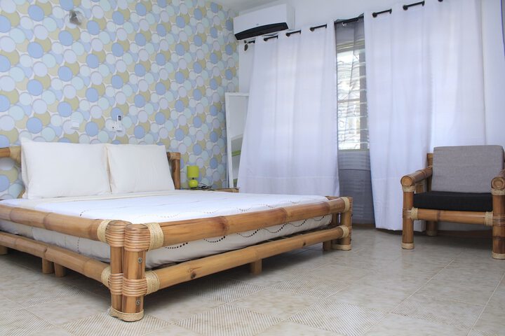 Room 17 of 40