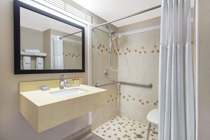 Bathroom shower