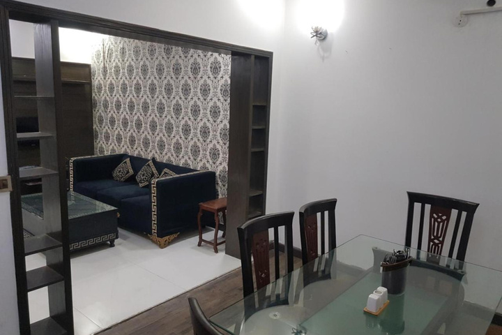 Room 12 of 20