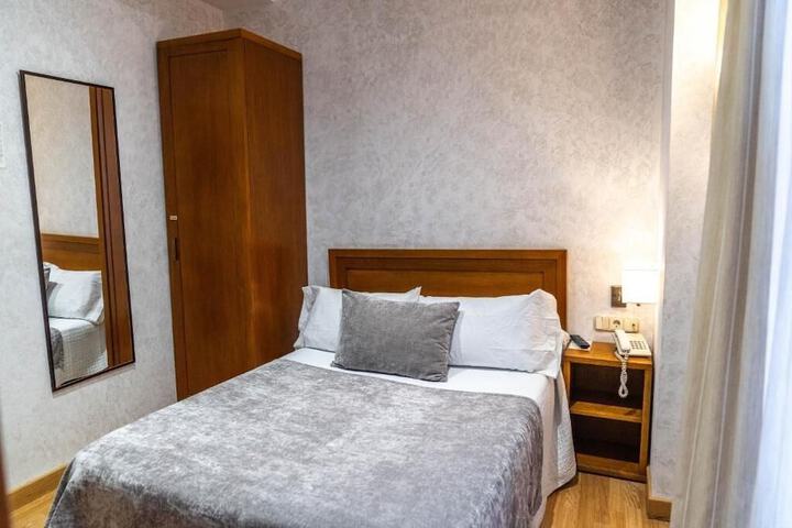 Room 40 of 71