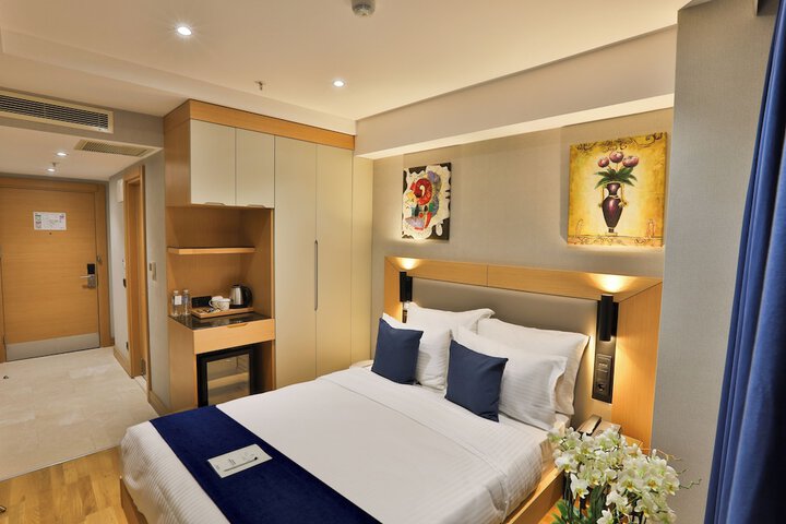 Room 30 of 63
