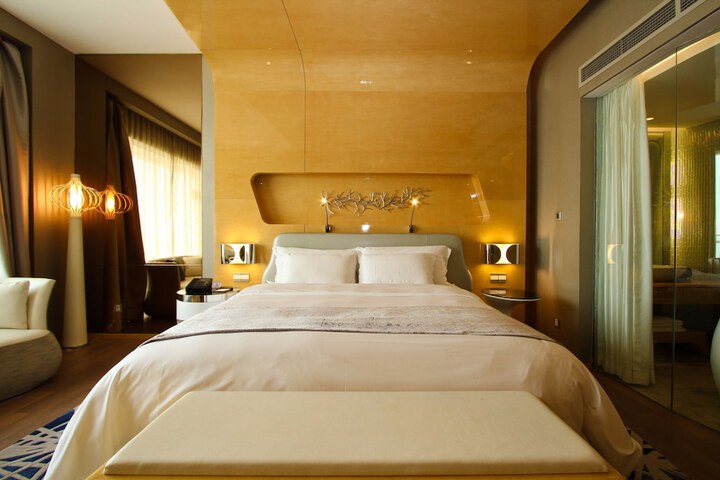 Room 8 of 91