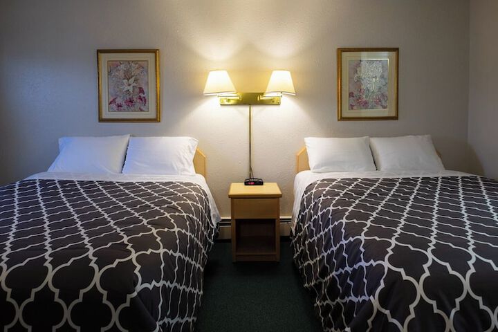 Room 10 of 47