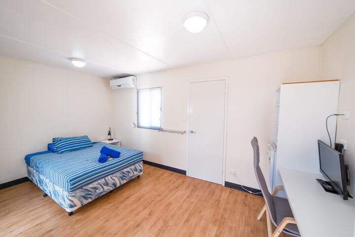 Room 9 of 75
