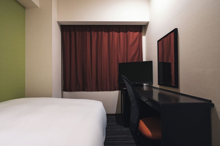 Room 17 of 73