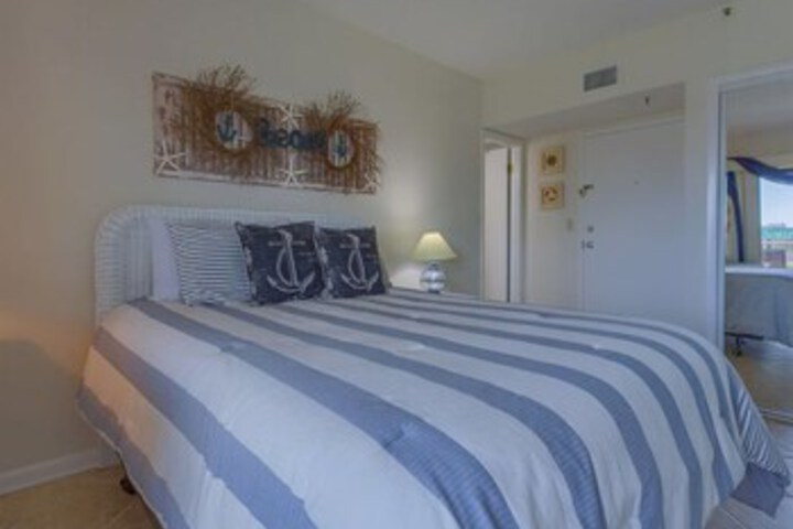 Room 119 of 152